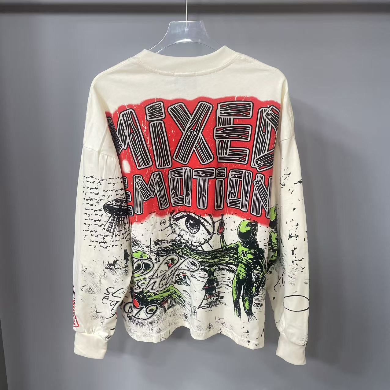 เสื้อยืดแขนยาวดีไซน์เนอร์คุณภา - Vintage Fashion Designers บทวิจารณ์และราคา
