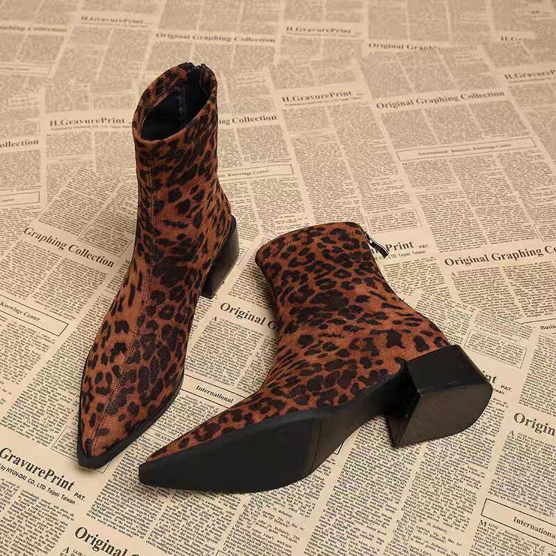 รองเท้าบูทส้นเตี้ยผู้หญิงสไตล์ - Vintage Fashion Designers บทวิจารณ์และราคา